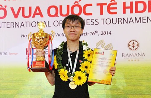Chức vô địch sau 5 năm mòn mỏi của thần đồng cờ vua Việt Nam