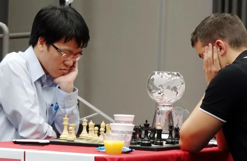 Hòa Feller, Quang Liêm vẫn dẫn đầu SPICE Cup