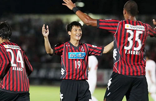 Lập cú đúp, Công Vinh giải cơn khát bàn thắng tại Nhật