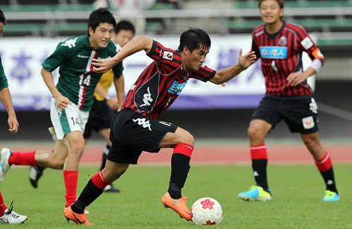 Công Vinh được Thủ tướng Nhật Bản ngợi khen