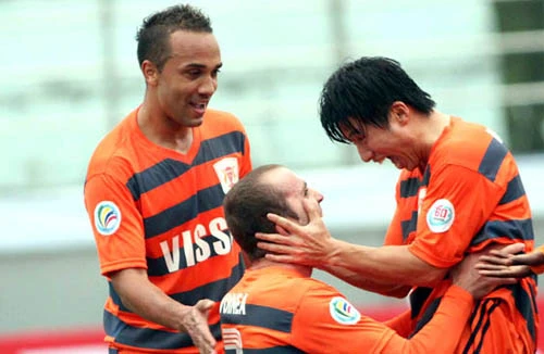Đại thắng Kelantan, V.Ninh Bình lọt vòng knock-out AFC Cup 2014