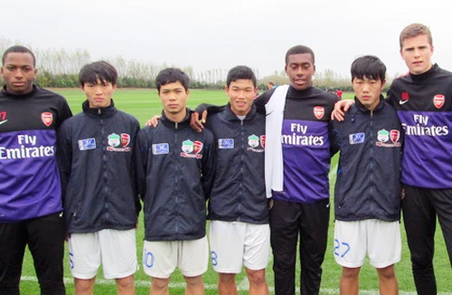 CLB Arsenal thử việc 4 cầu thủ trẻ Hoàng Anh Gia Lai