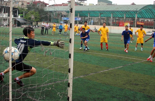 Trận đấu ngập niềm vui, thắm tình đoàn kết