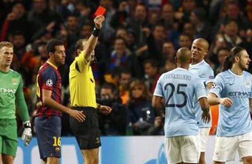 HLV Man City chỉ trích hội chứng “UEFA-lona”