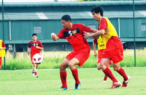 Chủ tịch VFF: ĐTVN phải đá hết mình vì thể diện quốc gia