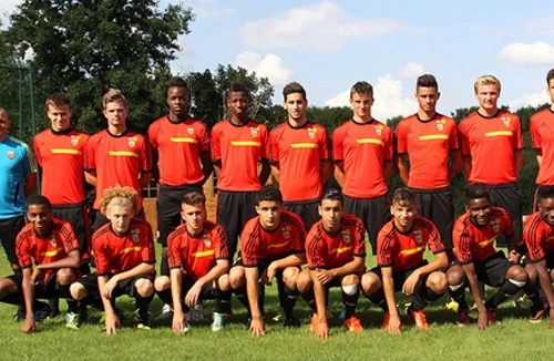 Sang Pháp, U19 Việt Nam đụng ngay "hàng khủng"