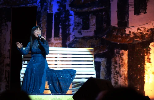 Lắng sâu nỗi nhớ Hà Nội với "Thu về trên phố"