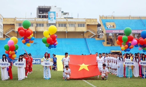 48 trường dự giải bóng đá học sinh THPT Hà Nội 2014