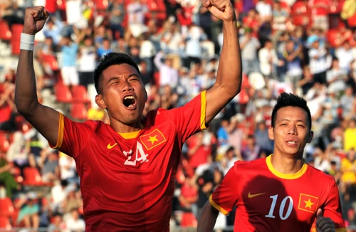 Hạ Hong Kong 3-1, ĐT Việt Nam chạy đà hoàn hảo cho AFF Cup