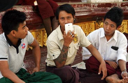 Myanmar, nơi giá sim điện thoại đắt nhất nhì thế giới