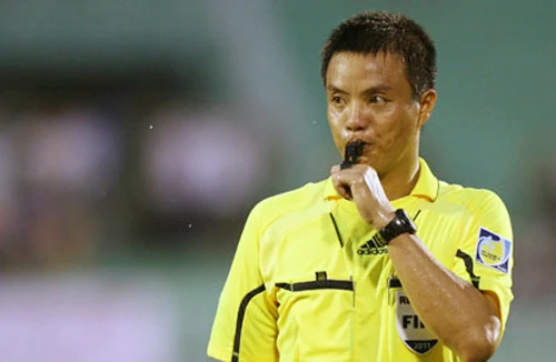 Còi vàng 2014: Hai con ông Trưởng ban Trọng tài chạy đua