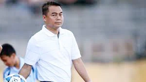 VFF "treo giò" HLV Trần Tiến Đại sau vụ “nói xấu” trọng tài