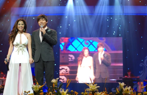 Quang Lê - Minh Tuyết cùng "cháy" hết mình