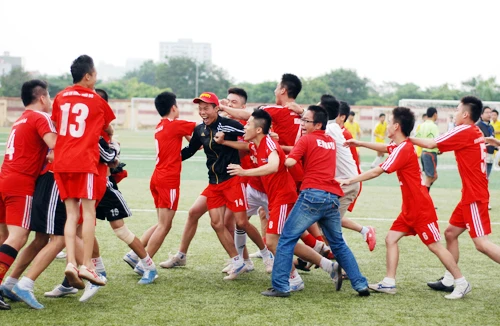 Giải bóng đá học sinh THPT Hà Nội 2012 nhận hồ sơ thứ 39