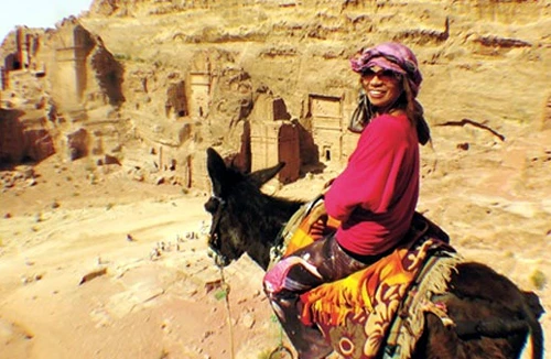 Nguyễn Phương Mai ra mắt "Con đường Hồi giáo"