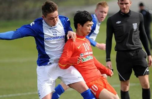 Thua ngược, U19 Việt Nam được đội bạn "khen an ủi"