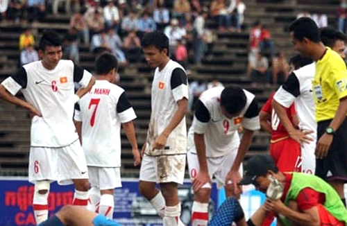 Đề nghị loại vĩnh viễn 2 tuyển thủ U22 Việt Nam "cố ý phá đội"