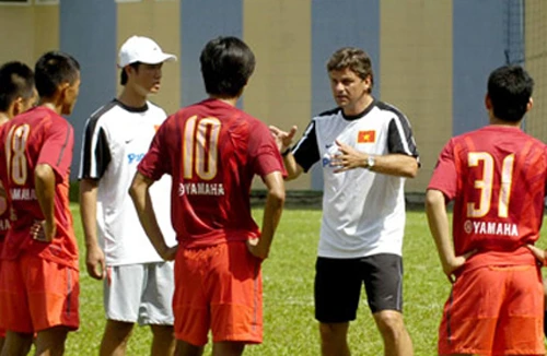 Công bố danh sách 24 tuyển thủ tập trung ĐTQG