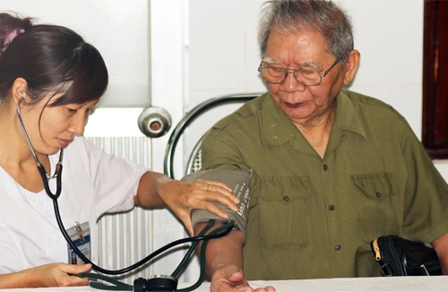 Khám sức khỏe miễn phí cho các gia đình chính sách