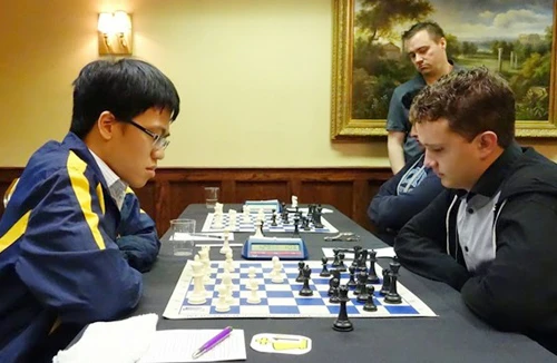 Quang Liêm thắng dễ kỳ thủ 15 tuổi tại Spice Cup 2013