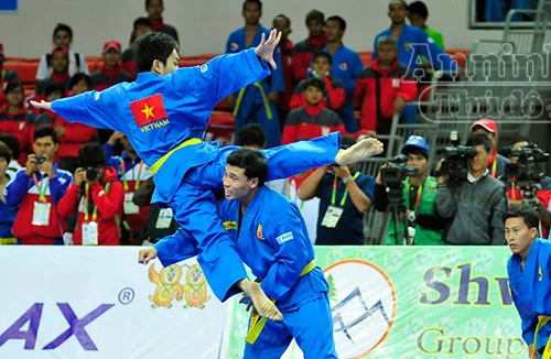Vovinam Việt Nam thị uy SEA Games bằng HCV ngày ra quân