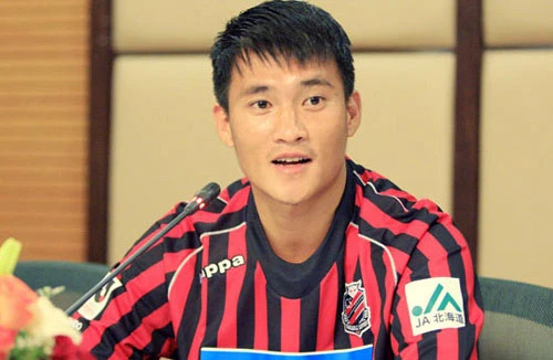 Công Vinh khiến các phóng viên Nhật bất ngờ