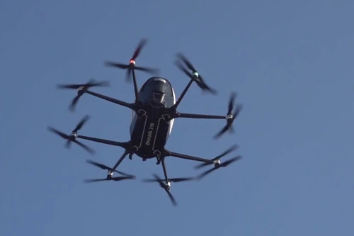 Taxi bay không người lái chở hành khách đầu tiên