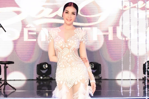 Ghen tị với vóc dáng gợi cảm của "người đẹp không tuổi" - MC Thanh Mai