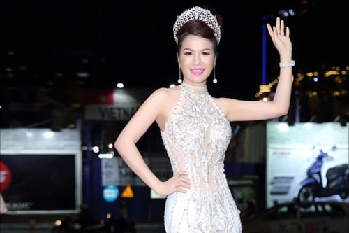 Hoa Hậu Lê Thanh Thúy đi tìm "Người đẹp xứ Dừa"