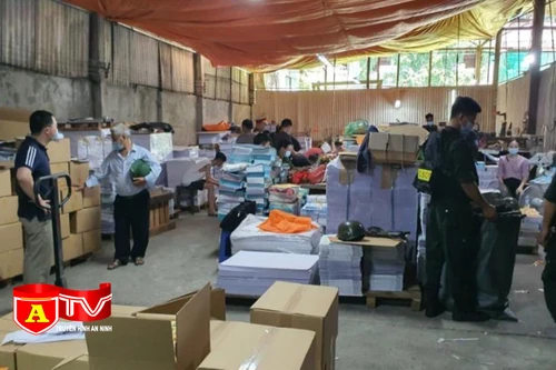 Khởi tố 7 bị can trong vụ án sản xuất, buôn bán sách giáo khoa giả