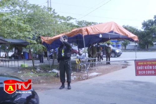 Lực lượng công an nỗ lực khoanh vùng, dập dịch tại Bắc Ninh, Bắc Giang