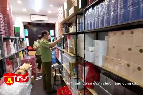 Phát hiện hơn 4.000 sản phẩm nước hoa nước ngoài không rõ nguồn gốc xuất xứ