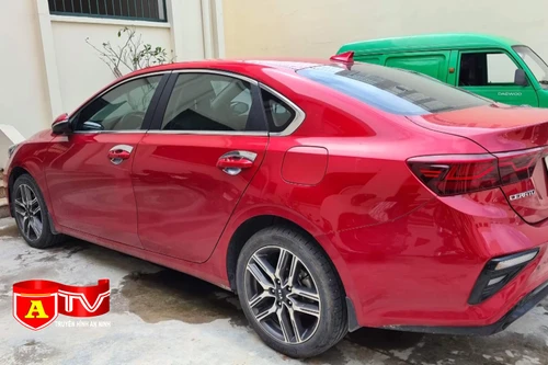 Đi ô tô đột nhập nhà dân để trộm cắp tài sản