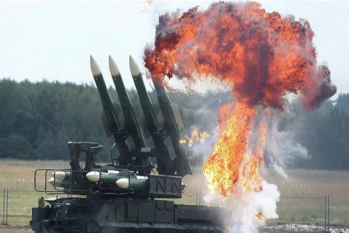 Quân đội Nga nhận một loạt tên lửa phòng không Buk và Pantsir-S