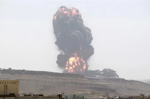 Phiến quân Houthi ở Yemen tấn công Arap Saudi bằng tên lửa đạn đạo