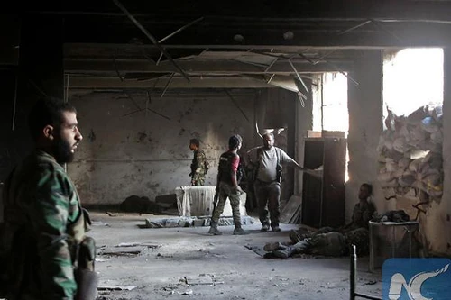 Quân đội Syria tiêu diệt hàng chục tay súng IS trong một hang động ở Aleppo