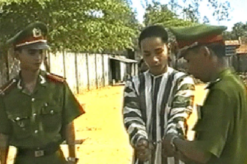 "Giết người - cướp tài sản" bắt chước phim Cảnh sát hình sự "Rex - chú chó thám tử" (1)