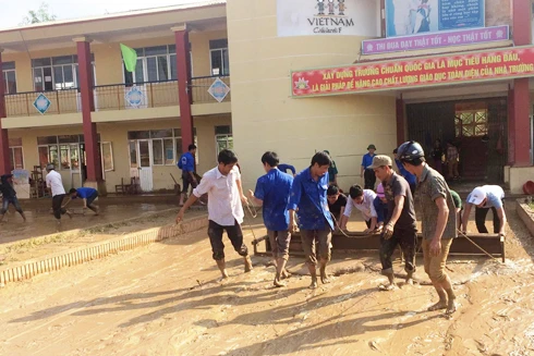 Dồn sức khắc phục hậu quả bão lũ lớn