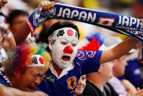 [ẢNH] Từ khán đài World Cup, người Nhật Bản lại khiến toàn thế giới kinh ngạc và ngả mũ