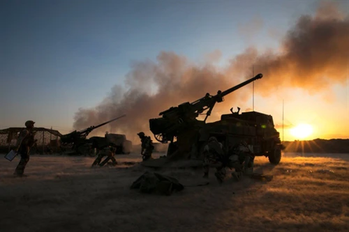[ẢNH] Pháp âm thầm đưa siêu pháo hạng nặng sang chiến trường Syria chiến đấu
