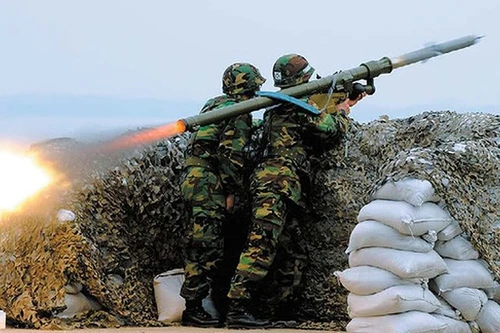 [ẢNH] Ấn Độ trang bị hàng ngàn tên lửa phòng không, đối thủ có lý do để lo lắng