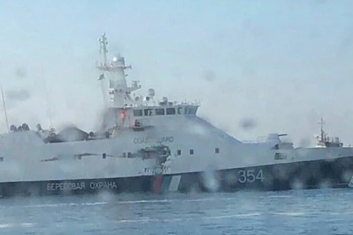 [ẢNH] Lý do bất ngờ khiến tàu Nga nổ súng vào tàu Ukraine