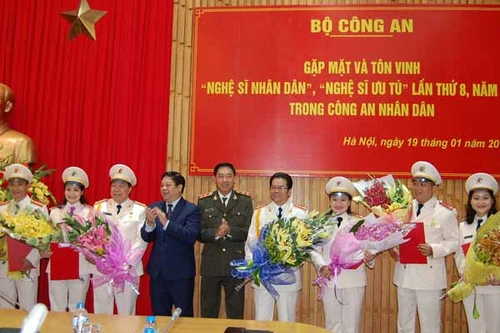 Tôn vinh các nghệ sỹ CAND được phong tặng danh hiệu NSND, NSƯT