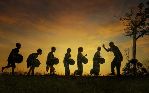 "Học đánh cồng chiêng" đoạt 2 HCV tại Tây Ban Nha