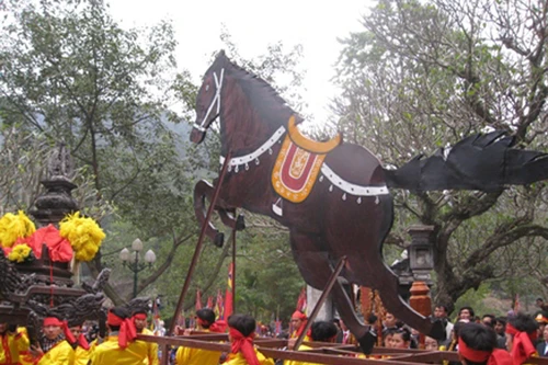 Quyết ngăn chặn hành vi phản cảm tại lễ hội