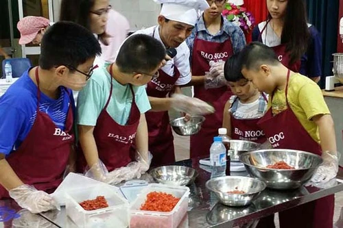  Lớp học làm bánh Trung thu miễn phí dành cho các em nhỏ