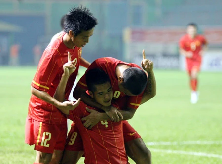 Bán kết U23 VN - Indo: "Chiến" giữa... chảo lửa!