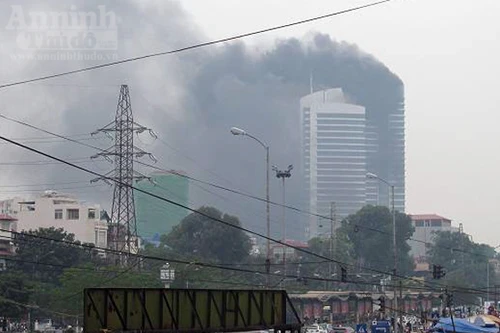 Cháy lớn tại "Trung tâm điều hành & Thông tin viễn thông" Điện lực VN