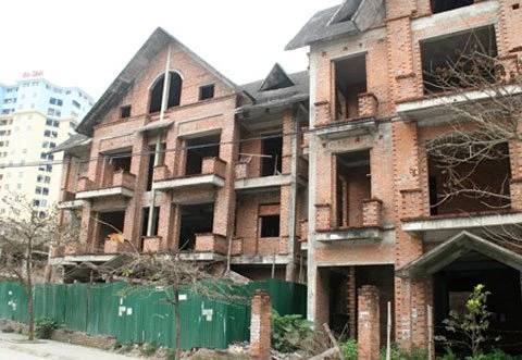 Nhà triệu đô bỏ hoang vì lời đồn ma ám