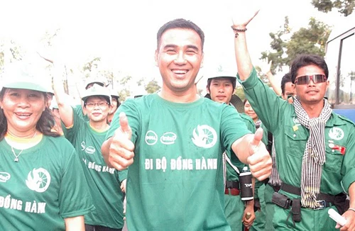 1.000 người đi xuyên Việt đã hoàn thành một nửa lộ trình